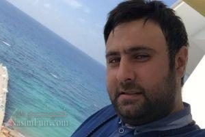 محمد علیزاده کنار دریا