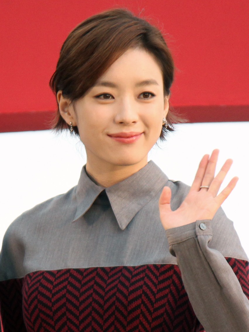 Han_Hyo-joo_at_BIFF_2013_02